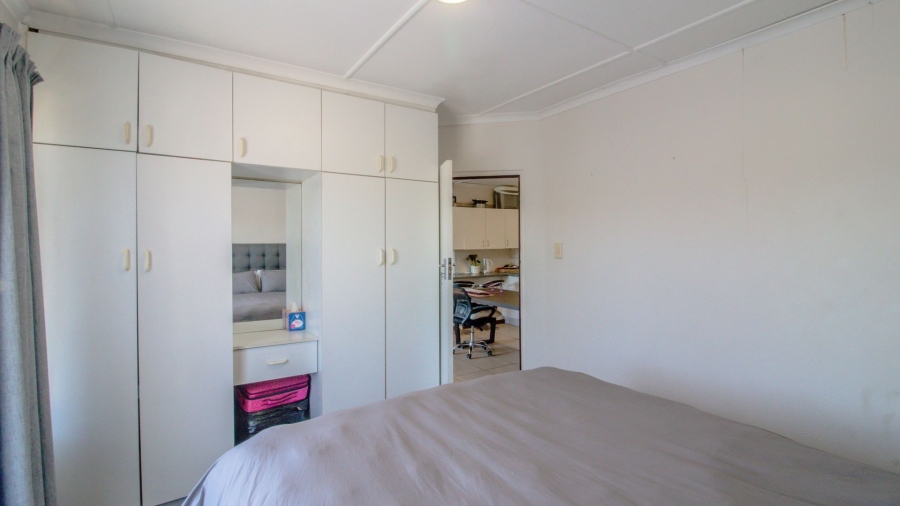 3 Bedroom Property for Sale in Bonza Bay Eastern Cape